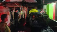 Toyota Yaris Milik Warga Singosari Ludes Terbakar Saat Terparkir di Teras Rumah