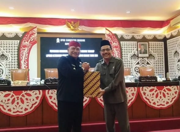 DPRD Nganjuk Sampaikan 37 Rekomendasi Strategis atas LKPJ Bupati Tahun 2024