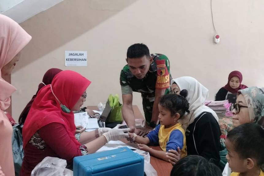 Babinsa Lowokwaru Dampingi Posyandu Balita Tunjungsekar