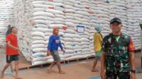 Babinsa Sukun Monitoring Gudang Bulog, Pastikan Stok dan Kualitas Beras Aman