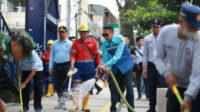 Wali Kota Malang Bersama Forkopimda Ngalam Rijik Bersihkan Alun-alun Hingga Kayutangan