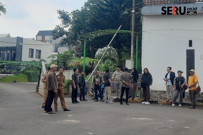 Komisi C DPRD Kota Malang melakukan sidak di perumahan Graha Agung dekat perumahan Joyogrand, Merjosari. (bas)