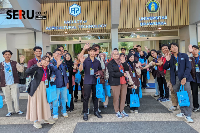 Para peserta Summer Course FTP UB antusias bersiap mengikuti kegiatan pembelajaran lapangan. (bas)