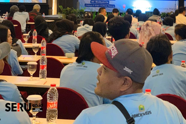 Para buruh pabrik rokok di Kota Malang mendapatkan bantuan alat dan pelatihan peningkatan keterampilan. (bas)