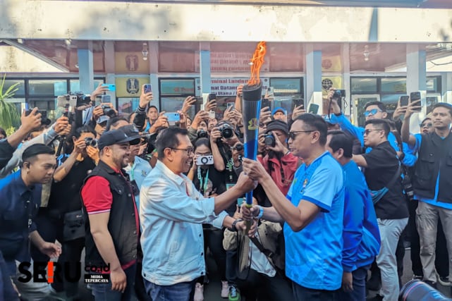 Kota Malang Terima Obor Porprov IX Jatim, Langsung Kirab Keliling Lima Kecamatan