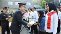 Kapolresta Malang Kota Berikan Penghargaan 24 Orang Personel Polri dan Dinsos