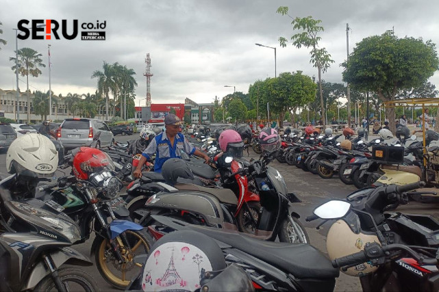 Kadishub Jember Bakal Sanksi Jukir Tarik Uang Parkir Gratis