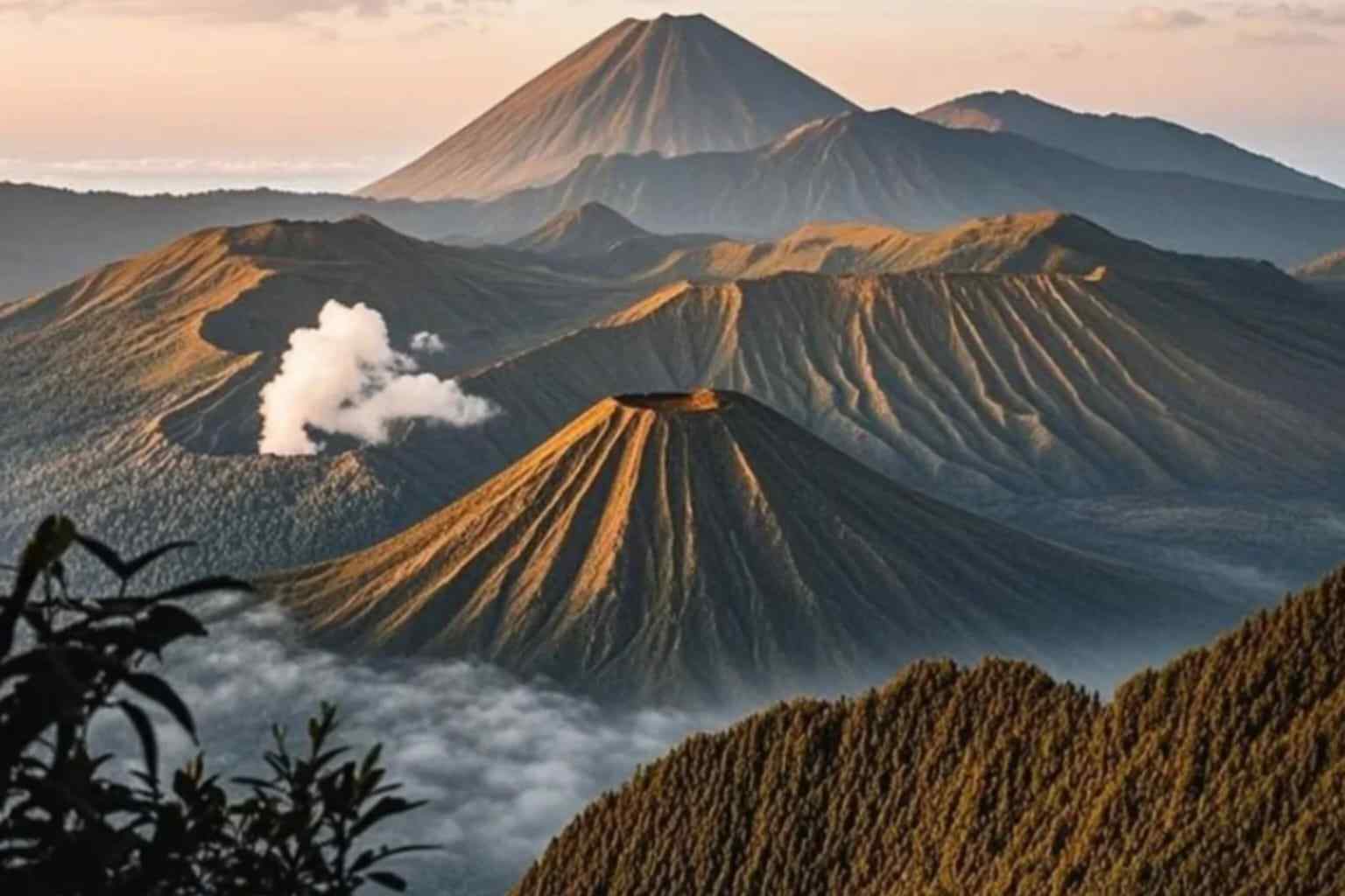 TNBTS Tegaskan Perketat Pengawasan Pengunjung Ilegal di Gunung Bromo