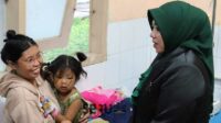 Wabup Ulfi Jenguk Balita Digigit Ular Cobra di RSU Situbondo