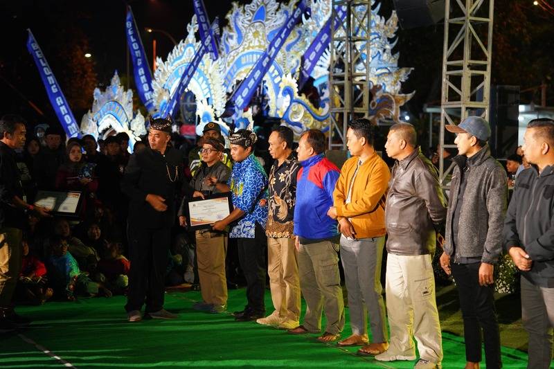 Perayaan HUT-199 Desa Pesanggrahan di Balai Kota Among Tani Berlangsung Meriah