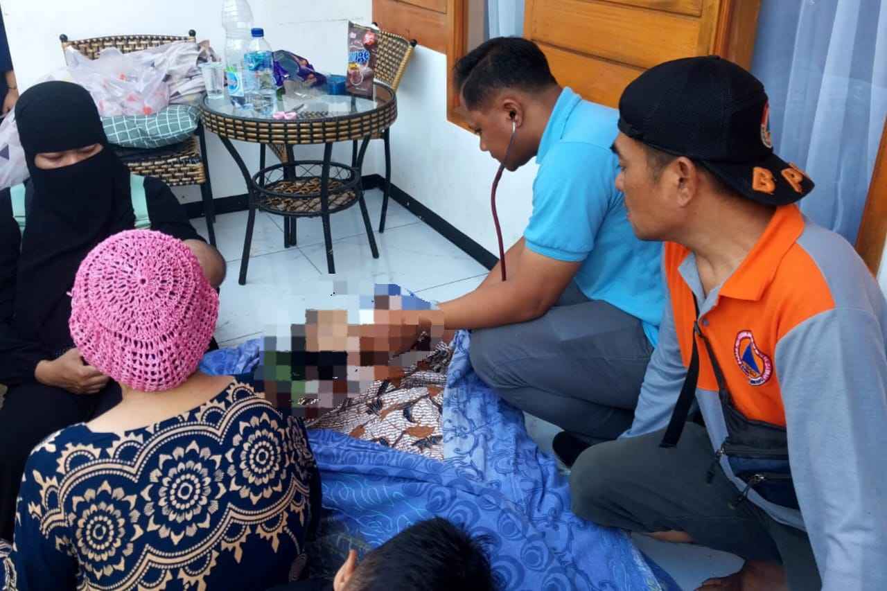 Bermain Dengan Cucu, Wisatawan Pantai Wedi Awu Asal Sidoarjo Tewas Terseret Ombak