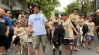 Sambut Iduladha, Begini Uniknya Tradisi Arak-arakan Hewan Kurban Kampung Kidul Pasar Malang