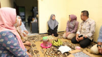 Wali Kota Batu dan Ketua TP PKK Takziah ke Kediaman Adelia Savitri Beri Bantuan Beasiswa Kuliah