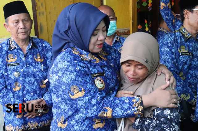 Tangis Korban Rumah Kebakaran Terhenti Saat Mbak Ulfi Datang