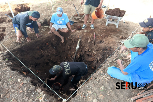 BPK Wilayah XI Lakukan Ekskavasi pada Lokasi Temuan Diduga Struktur Candi di Landungsari Dau