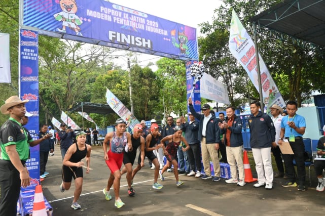 Cabor Modern Pentathlon Porprov IX Jatim 2025 Berlangsung di Lanud Abd Saleh