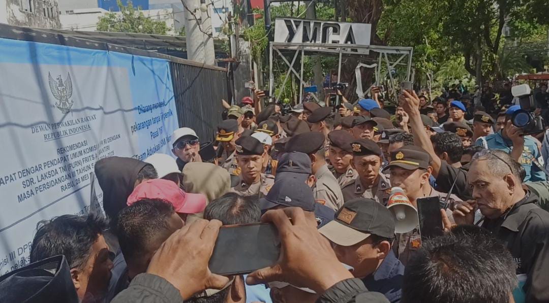 Eksekusi Gedung IMKA Sekaligus Bangunan Cagar Budaya di Surabaya Ricuh