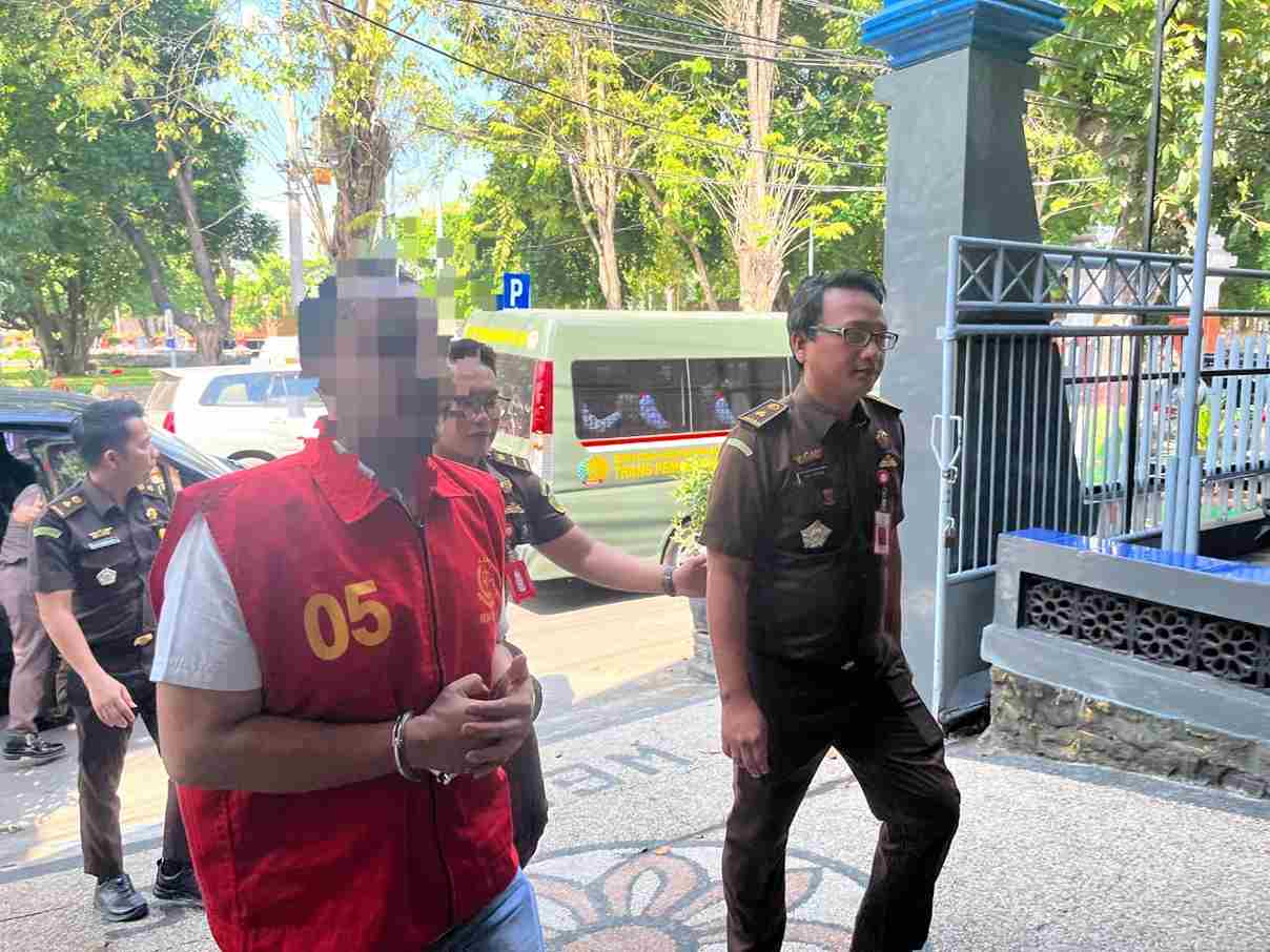 Diduga Korupsi APBDes Rp398 Juta, Kades Ngepung Ditahan Kejari Nganjuk 