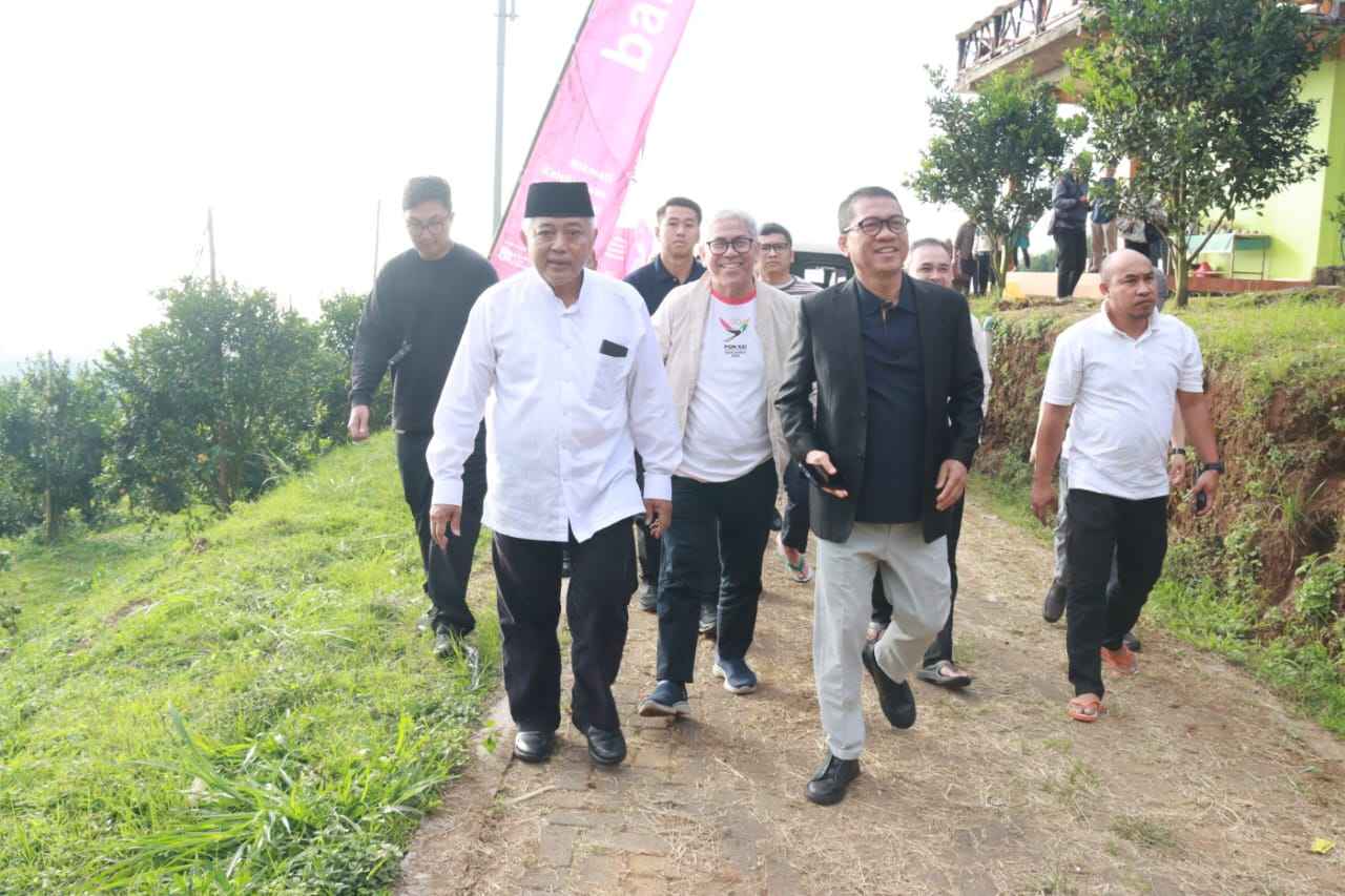 Desa Kucur Punya Kebun Jeruk Berkualitas Ekspor, Mendes PDT Dorong Hilirisasi