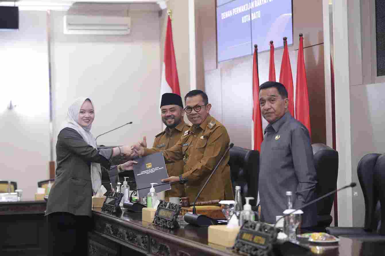 Fraksi di DPRD Batu Beri Pandangan Umum Terhadap Raperda APBD Batu Perubahan 2025