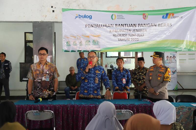 Pemkab Jember Salurkan Bantuan 4.060 Ton Beras bagi Masyarakat Kurang Mampu