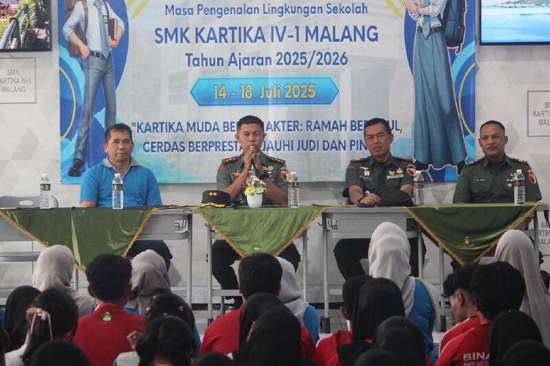 Dandim 0833 Kunjungi SD SMP SMK Yayasan Kartika Jaya Dukung Pendidikan Berkarakter