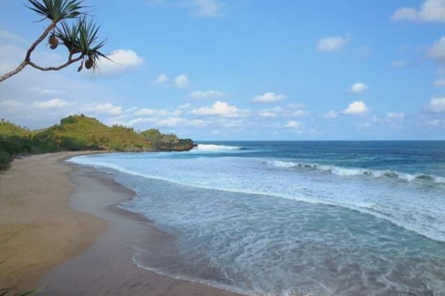 Pemandangan Pantai Nganteb dari bibir pantai. (ist)