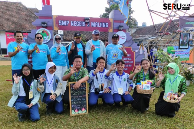 Berfoto bersama peserta Jambore Koperasi Siswa. (rhd)