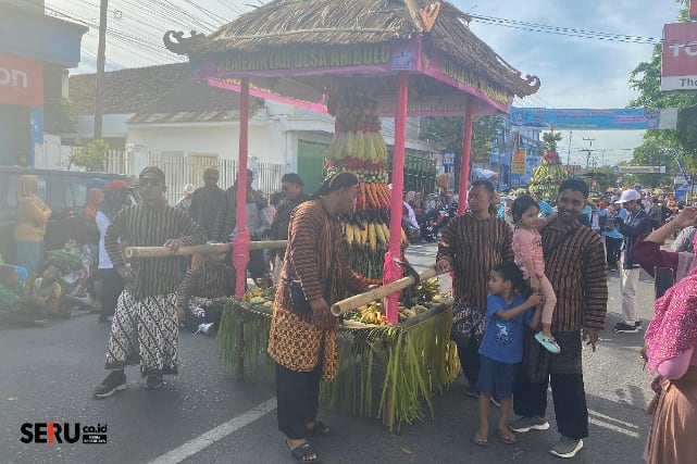Masyarakat Ambulu Gelar Festival Kaki Gunung Watu Pecah