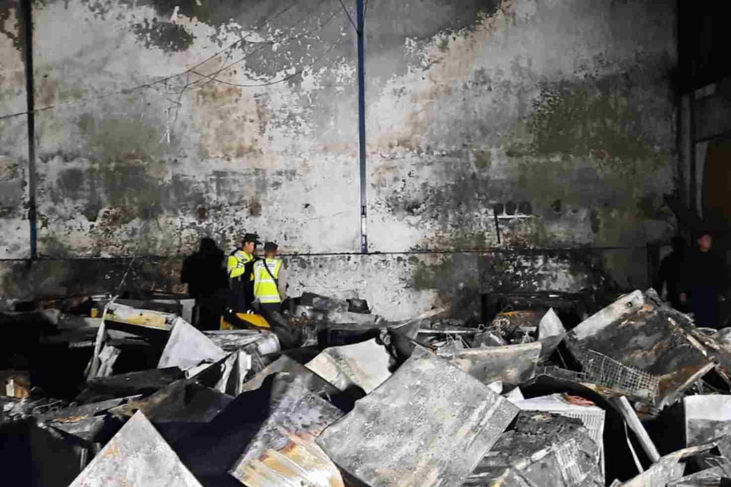 Gudang Ice Cream di Pakis Terbakar, Kerugian Mencapai Rp1,5 Miliar