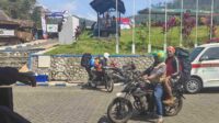 Mengais Rezeki Dari Jasa Antar Wisatawan ke Lokasi Take Off Paralayang Batu