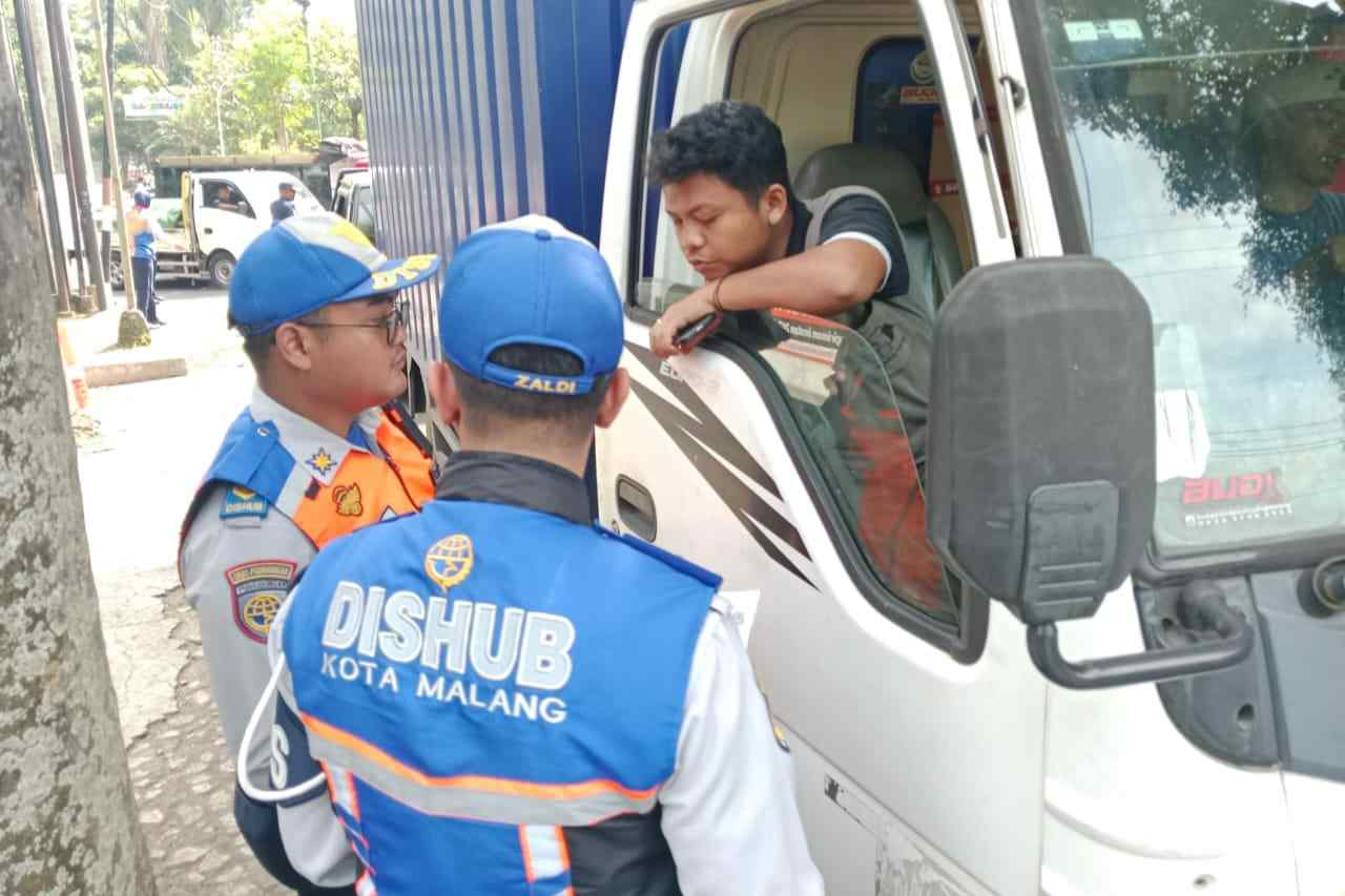 Sinergi Pemkot Malang dan Kepolisian Tindak Puluhan Kendaraan ODOL hingga Nihil Surat