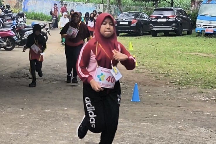  Siswa Sekolah Rakyat Jalani Pemeriksaan Kebugaran di Puskesmas Batu