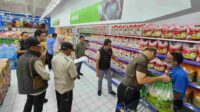 Satgas Pangan Polres Batu Sidak Beras Oplosan di Sejumlah Toko