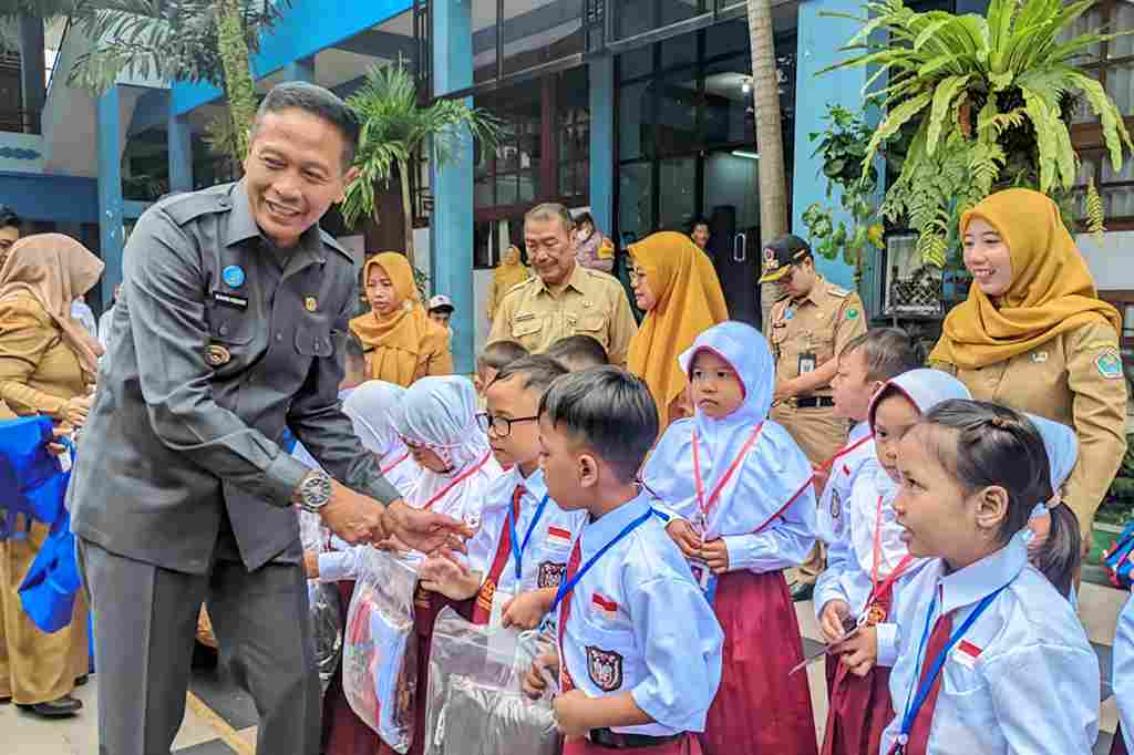 Wali Kota Malang Realisasikan Program Seragam Gratis, Target Distribusi Rampung Akhir Juli