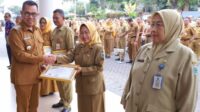 Wali Kota Batu Beri Penghormatan pada ASN Pemkot Batu yang Pensiun