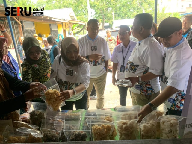 Wamen UMKM RI Kunjungi Sentra Produksi Rengginang Khas Situbondo