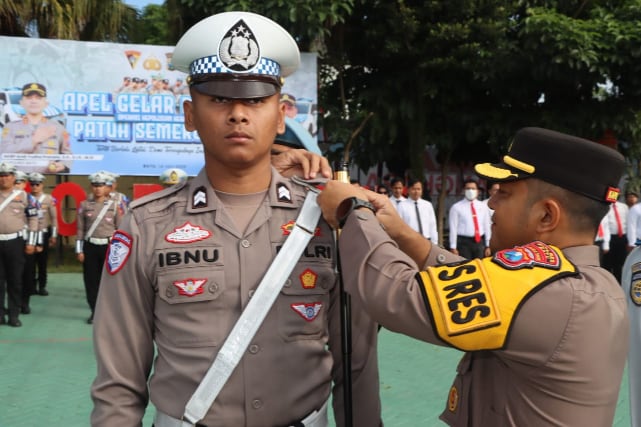 Polres Batu Gelar Apel Operasi Patuh Semeru 2025 Demi Kamseltibcarlantas di Kota Batu