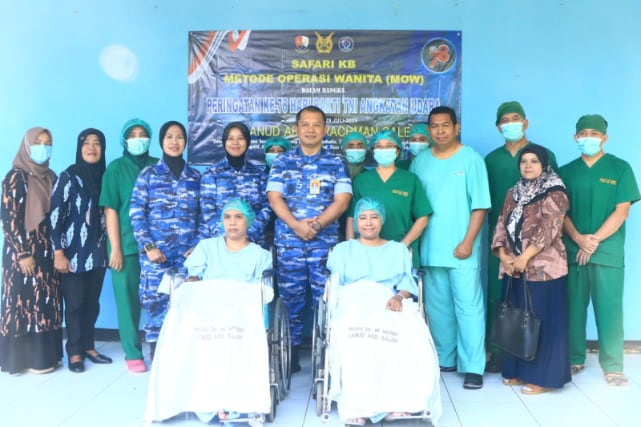100 Perempuan Ikuti Baksos KB Gratis Metode Operasi di Lanud Abd Saleh