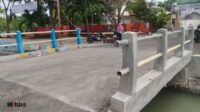 Warga Swadaya Perbaiki Jalan Rusak, Dinas PUPR Pamekasan Prioritaskan Pemeliharaan Jembatan Menuju Kediaman Bupati