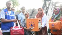 Wabup Ulfi Berikan Bantuan Langsung pada Korban Rumah Terbakar