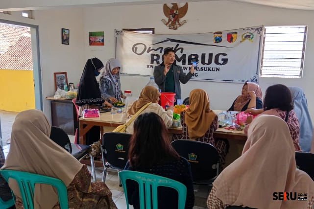 Pelatihan mengolah sampah dapur sebagai bentuk kepedulian lingkungan. (Seru.co.id/bas)