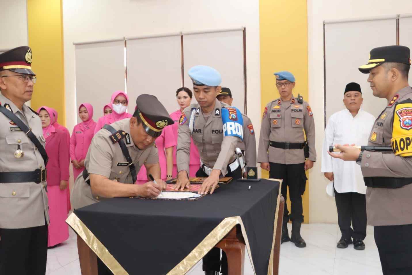 Rotasi Jabatan Kapolsek Di Jajaran Polres Batu, Kapolres Sebut Proses Alamiah