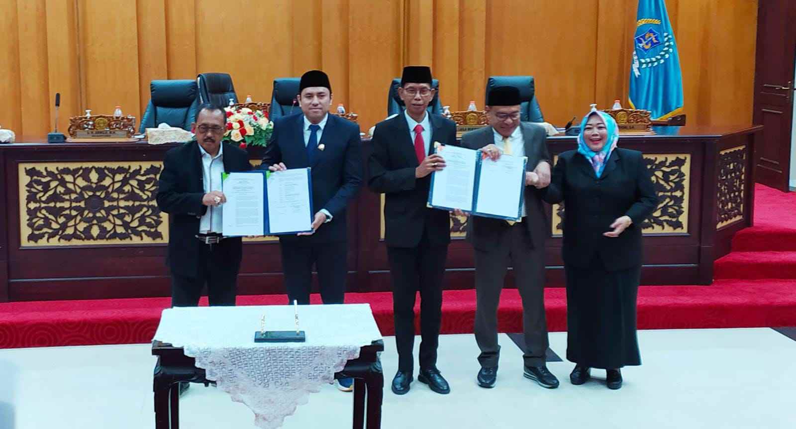 Sidang Paripurna DPRD Surabaya Sahkan Perda Yekape dan Perda Ekonomi Kreatif