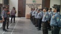 Babinsa Sukun Berikan Pelatihan dan Pembekalan Linmas Ciptomulyo