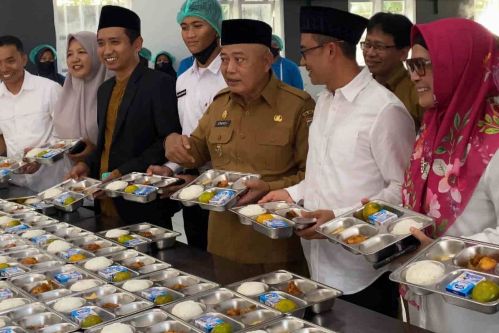 Bupati Malang Launching Pengiriman Perdana Ribuan Jatah MBG oleh SPPG Yayasan Hasyim Asy’ari