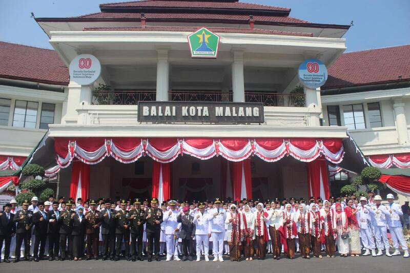 Dandim 0833 Hadiri Upacara 17 Agustus di Balai Kota Malang Berlangsung Khidmat