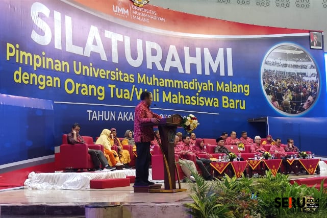 Rektor UMM, Prof. Dr. Nazaruddin Malik MSi mengajak orang tua agar berkolaborasi mencerdaskan mahasiswa. (rhd)