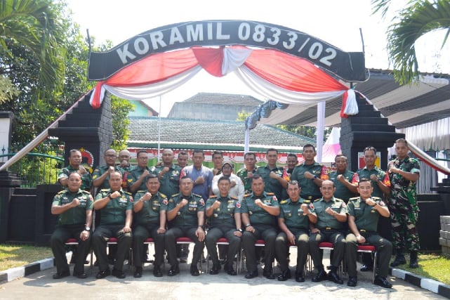 Dandim 0833 Kunjungi Koramil Kedungkandang Tekankan Pentingnya Jaga Kekompakan dan Soliditas