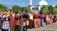 Ribuan Sivitas UMM Kenakan Pakaian Adat Kala Upacara HUT ke-80 Kemerdekaan RI